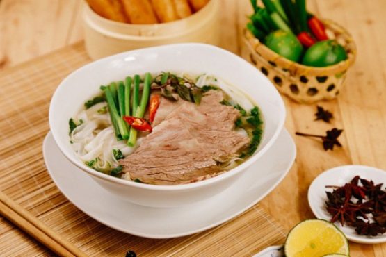 Chế độ ăn cho người bị rối loạn tiền đình: Nên ăn gì, tránh ăn gì để nhanh khỏe?
