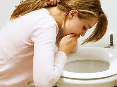 Đau đầu buồn nôn uống thuốc gì để giảm khó chịu?