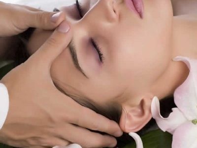 Cách bấm huyệt chữa bệnh đau đầu nhanh chóng